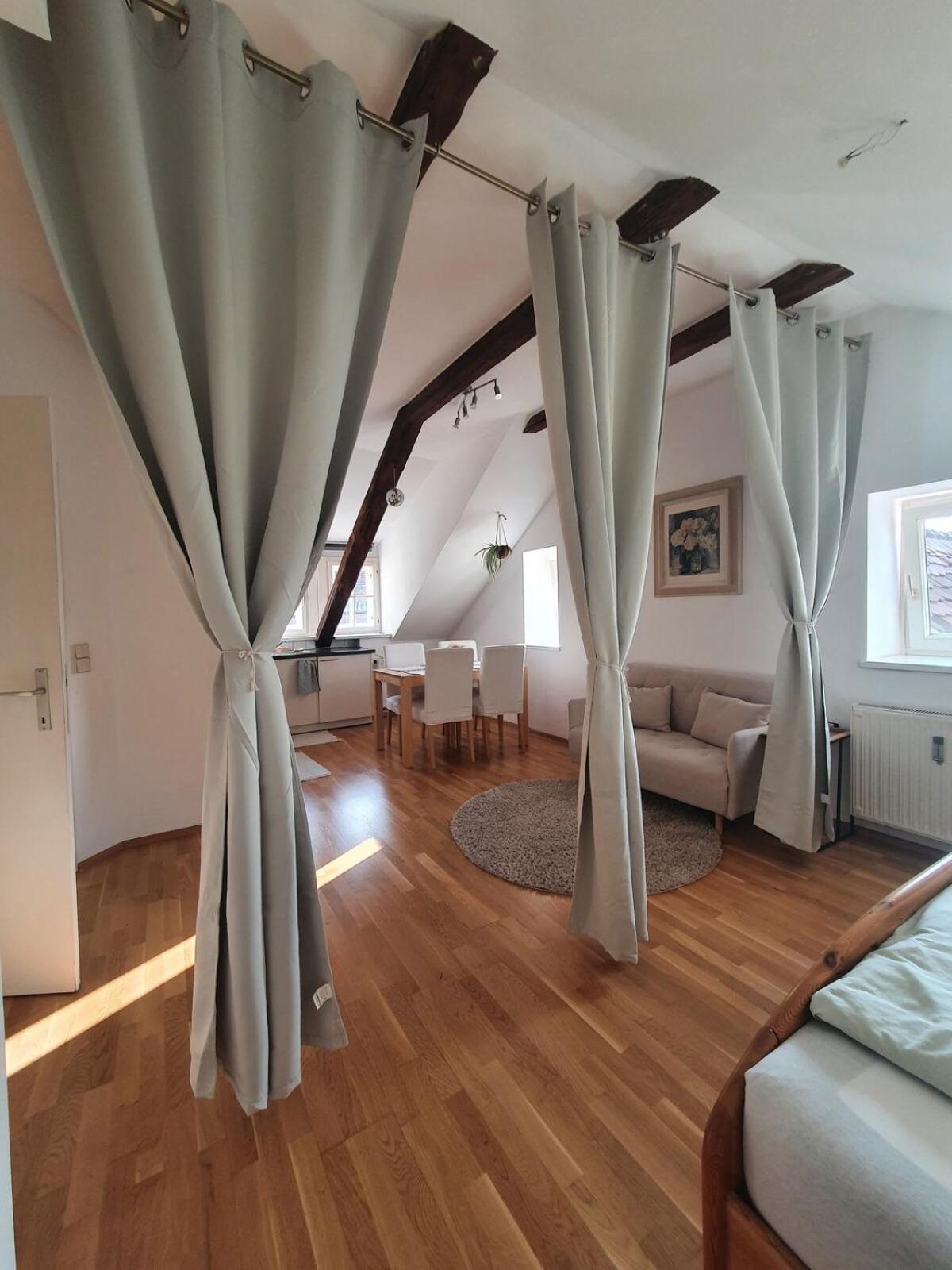 Apartment Altbau Mitten In *